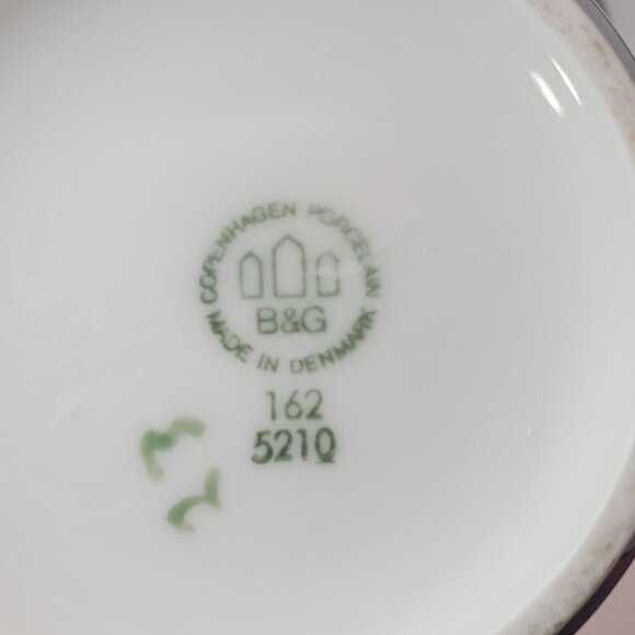 Bing Grondahl B&G Copenhagen Denmark Flowering Wisteria Porcelain Vase 7” Tall - Picture 4 of 4